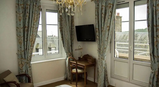 Hotel De La Poste, Prenota Hotel Mortain-Bocage Francia