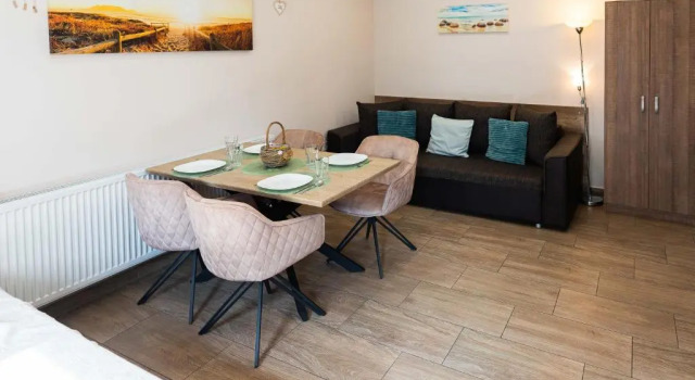 Апартаменты с видом на бассейн Allium Apartment