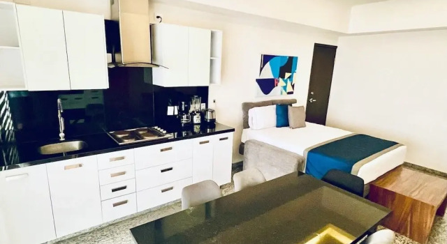 Полулюкс Los Picos Hotel & Suites Bucerias
