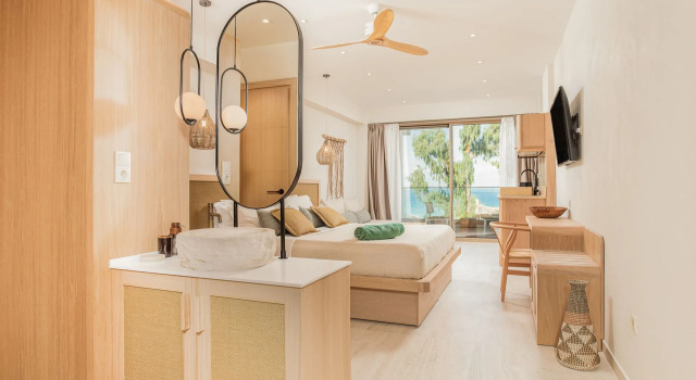 Полулюкс с видом на море MAKO Sea & Suites
