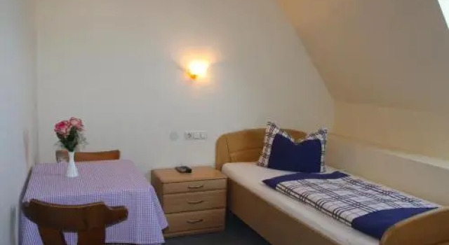 Schwarzer Adler, Varaa Hotelli Schwaighausen Allgäu