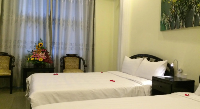 Трёхместный семейный номер Standard Jade Hotel