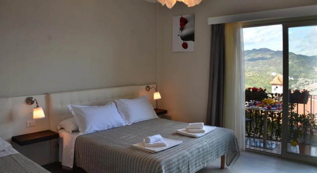 Taormina Al Bacio, Book Hotel Hotels in Sicily with Parking, Parking