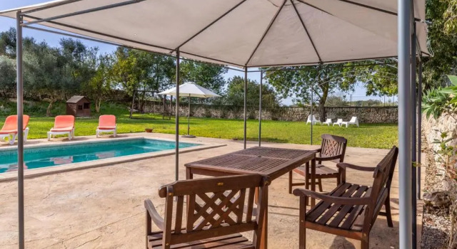 Traditional Mallorcan family villa pool wifi 10pax, Rezerwuj Willa Hotele w Majorka z parkingiem, Parking