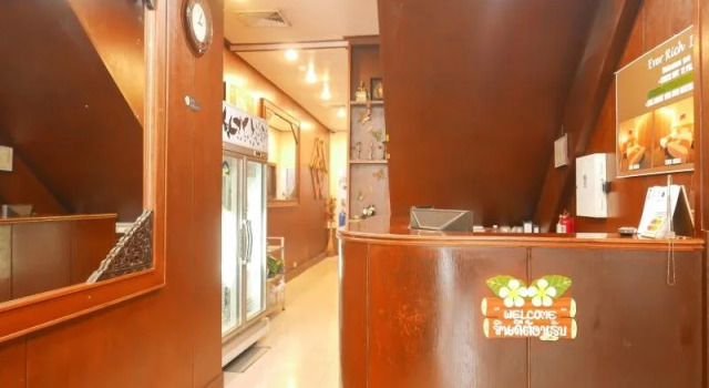 Ever Rich Hotel