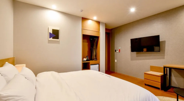 Номер Standard с балконом Blanc Business Hotel