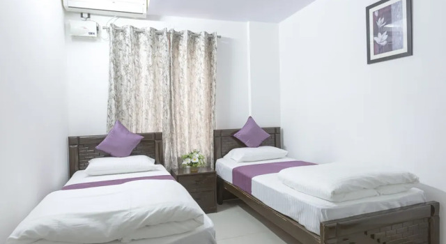 Dwaraka Suites, Забронировать Отель Отели штата Карнатаки 3 звезды, 3*