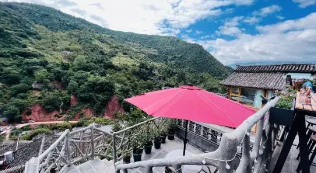 Nuodeng Banshan Courtyard Chinese Inn, Book Hotel Dali Yunnan