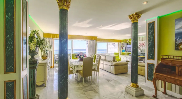 1149 Unique Beachfront Penthouse 400M2 Marbella Center, Забронировать Отель Отели Марбелья с парковкой, рядом с Марина Ла Бахадилья, Парковка