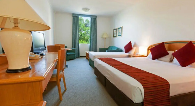 Pacific International Hotel Bankstown Accommodation, Забронировать Отель Банкстаун Sydney Region