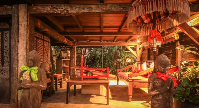 Rumah Nyaman Villa