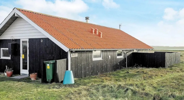 Коттедж 6 person holiday home in Harboøre