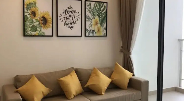 Апартаменты Homefromhome Skylake Apartment
