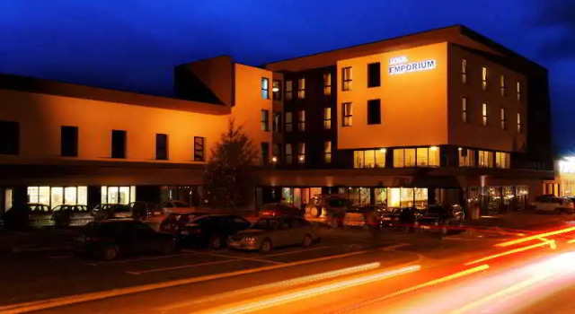 Hotel Emporium, Забронировать Отель Бихач Федерация Боснии и Герцеговины