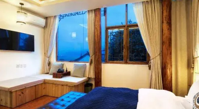 Люкс с красивым видом из окна Tengchong YoYo Joy Inn