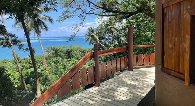 Бунгало c 1 комнатой с видом на море Fare Oviri Lodge