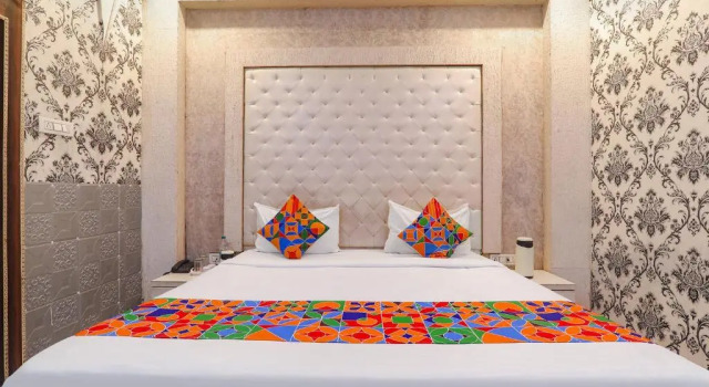 Номер Deluxe FabHotel Triveni