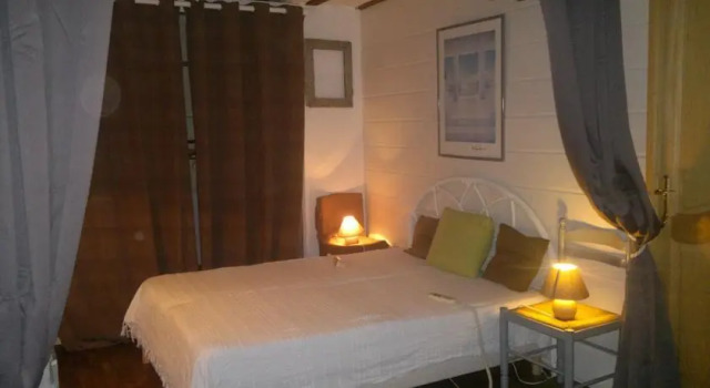Gites De La Tiolais, Rezerwuj Hotel  