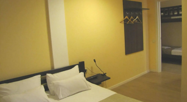 Garis Hostel Lviv, Забронировать Хостел Хостелы Львова, рядом с Дворец Любомирских, Хостел
