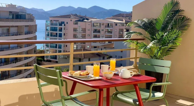 Номер Comfort ibis Cannes Plage La Bocca