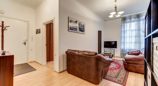 Apartment FlatStar on Nevsky 113, Забронировать Апартаменты/квартира Отели Санкт-Петербурга с парковкой, рядом с Обелиск Городу-герою Ленинграду, Парковка