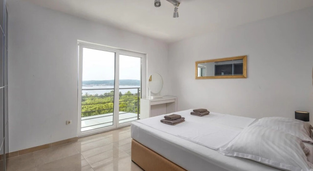 Cozy Home In Crikvenica With Sauna, Забронировать Отель Отели Приморско-Горанской жупания с бассейном, Бассейн