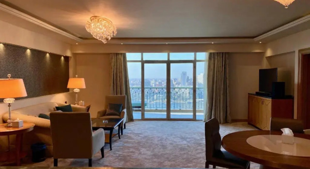 Chez Haytham At Four Seasons Nile Plaza Residential Suite