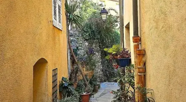 The Golden Palm in Menton up to 4 guests