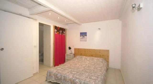 Holiday Home in Poggio-mezzana Near the Beach, Rezerwuj Dom wakacyjny Hotele w Korsyka z parkingiem, Parking