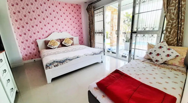 บ้านคาราโอเกะ พูลวิลล่า หัวหิน 3 ห้องนอน (สระส่วนตัว พัก 2-15คน)