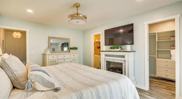 Poolside Fun + Oceanfront Bliss: Kure Beach Haven!, Забронировать Апартаменты/квартира Отели Уилмингтон с парковкой, Парковка