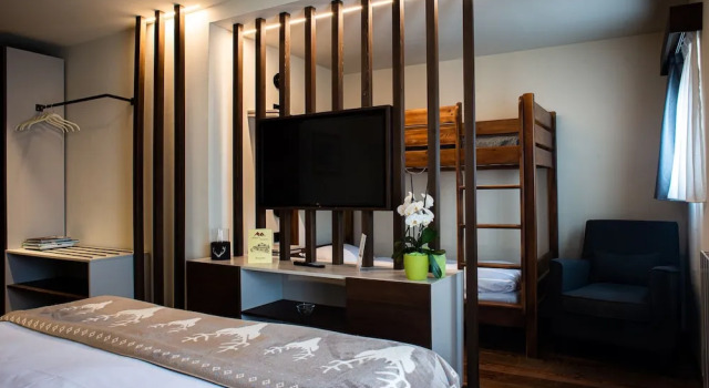 Четырёхместный номер Deluxe с балконом Hotel De Champoluc