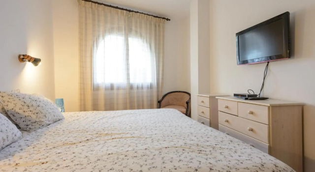 Appartement Rez De Jardin Emplacement #1, Забронировать Апартаменты/квартира Отели Alt Empordà с парковкой, Парковка