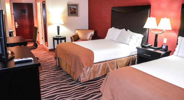 Четырёхместный номер Standard Holiday Inn Express Marietta - Atlanta Northwest by IHG