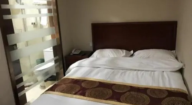 GreenTree Inn Nantong Liuqiao Town Government Tongliu Road Express Hotel, Prenota Hotel Hotel 3 stelle a Xinkai, 3*
