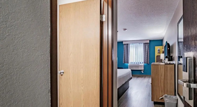 Двухместный люкс c 1 комнатой Days Inn by Wyndham Brunswick Bath Area