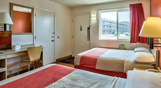 Четырёхместный номер Standard Motel 6 Flagstaff East - Lucky Lane