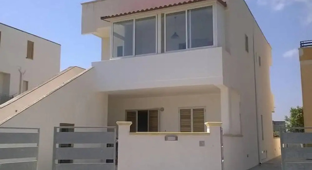 Three-room Apartment With air Conditioning on the First Floor - Torre Dell'orso