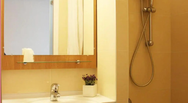 Четырёхместный номер B&B HOTEL La Rochelle Centre 3 étoiles