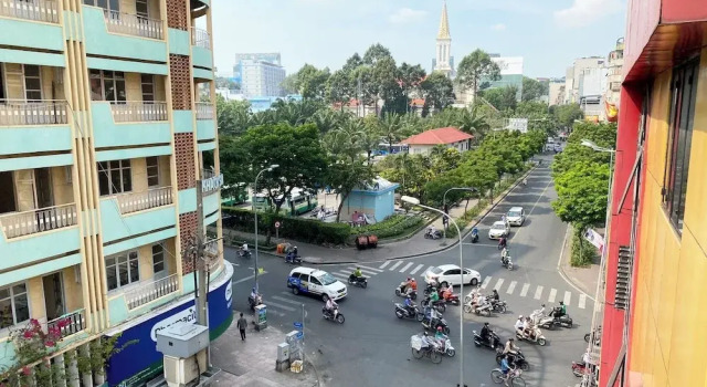Студия Superior Home Away Do Quang Dau