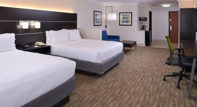 Четырёхместный номер Standard Holiday Inn Express & Suites Austin NW - Lakeline by IHG