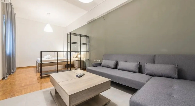 Апартаменты Vibrant Cozy Flat Near the Metro