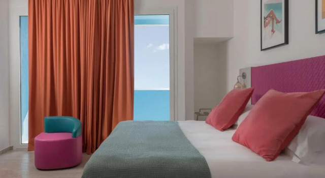 Полулюкс Deluxe Hotel Rainbow ***S