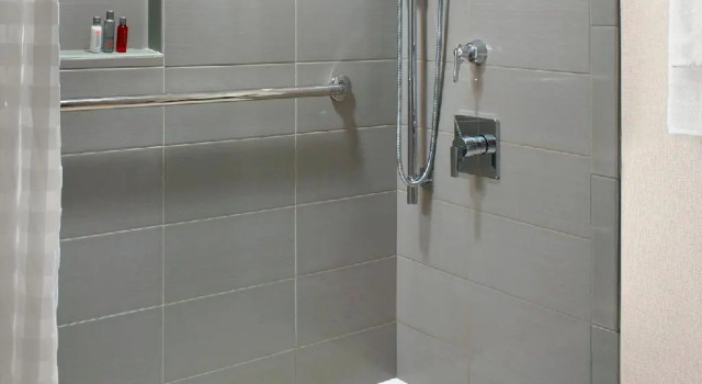 Четырёхместный номер Standard Augusta Marriott at the Convention Center