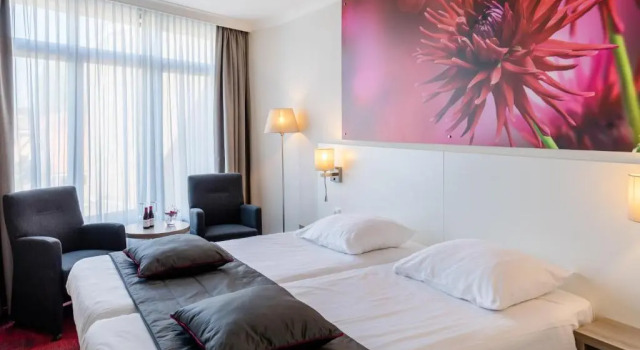 Hampshire Hotel - 't Hof van Gelre, Book Hotel Hoteller i Lochem med parkering, Parkering
