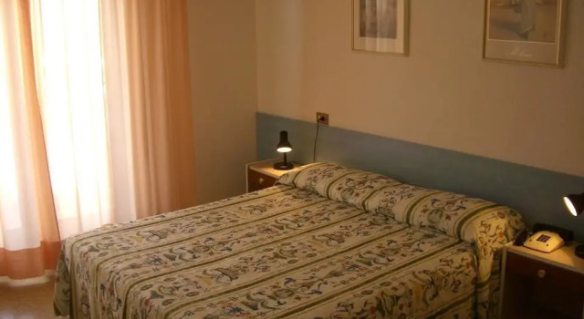 Четырёхместный номер Comfort с балконом Hotel Myriam