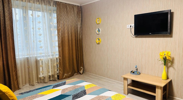 Aparthouse 72 (Aparthouse 72) on Shirotnaya Street, Prenota Appartamento Hotel a Tyumen Region con parcheggio, Parcheggio