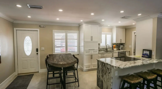 7965 Estero - Paradise Point