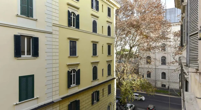Nicole Rooms, Забронировать Отель Вокзал Термини , рядом с Вокзал Термини