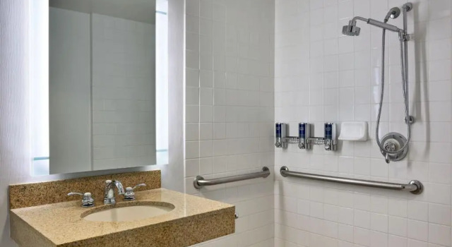Двухместный номер Standard Four Points by Sheraton Little Rock Midtown